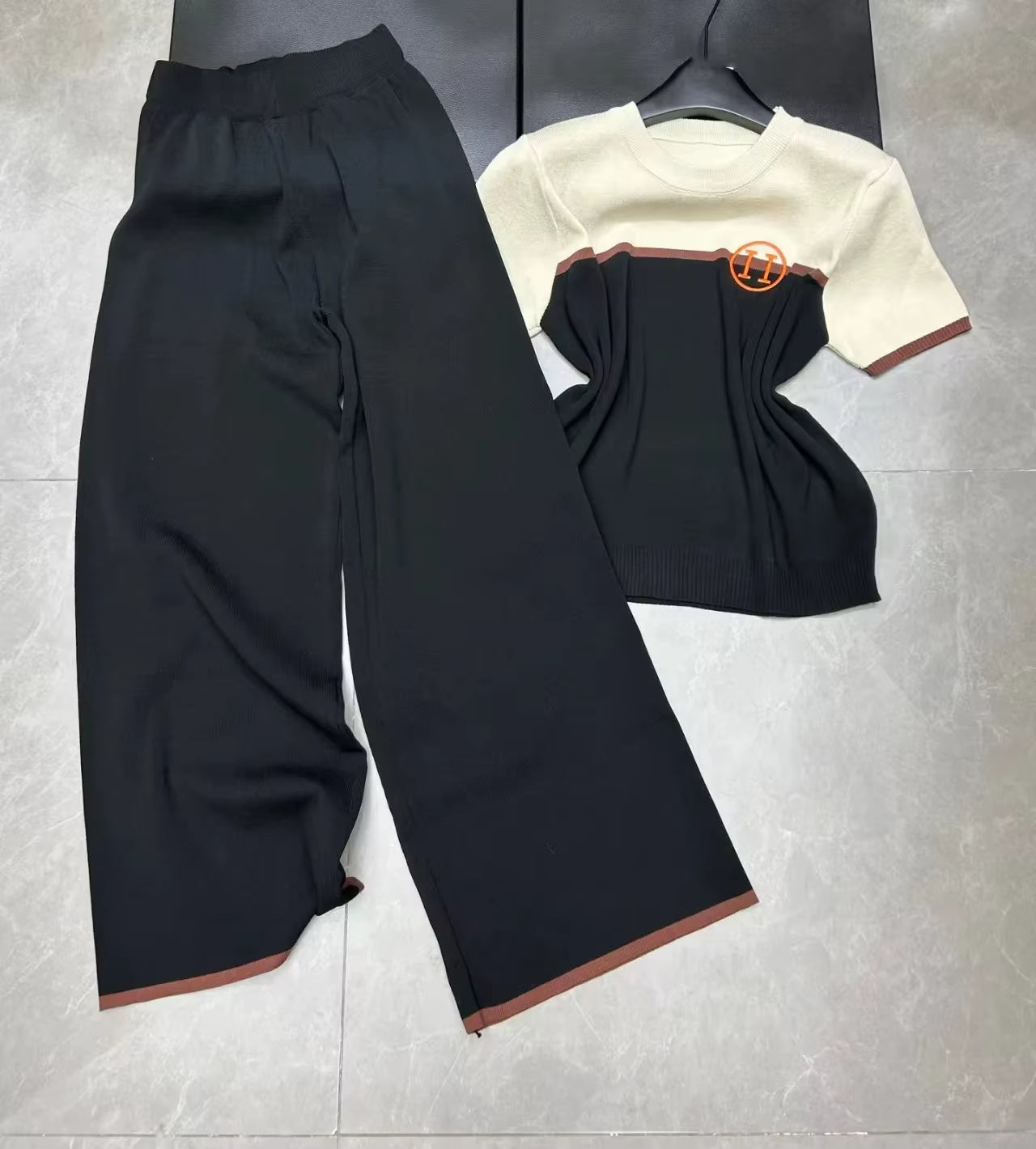 Casual Knitted Two-Piece Set Women'S Fashionable Embroidered Lettering Ensemble Spring Summer New Arrival Age-Defying Design